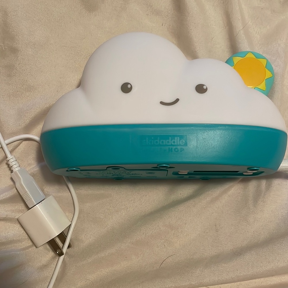 COPY - Dual Musical and Nightlight Cloud from Skip Hop!
